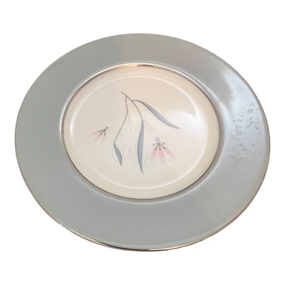 Flair Castleton Collection Bread and Butter Plates Set of 8 Silver Gray Floral - Picture 5 of 9